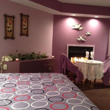 Inn Of The Dove - Romantic Luxury Suites With Jacuzzi & Fireplace At Harrisburg-Hershey-Philadelphia, Pa Szoba fotó