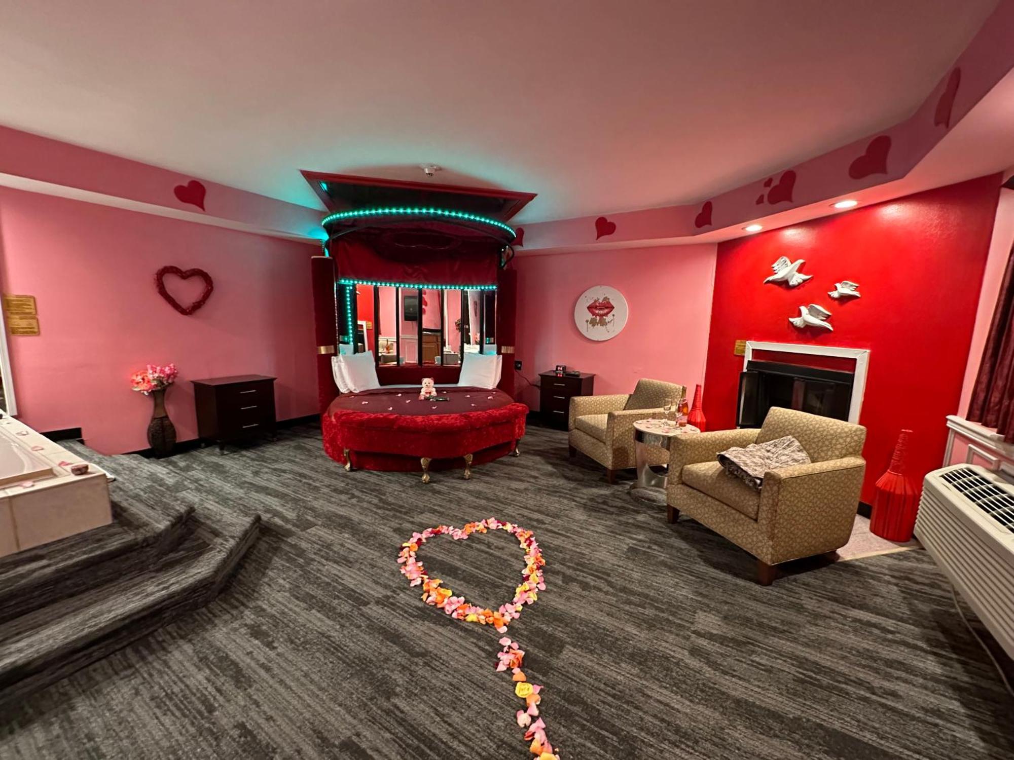 Inn Of The Dove - Romantic Luxury Suites With Jacuzzi & Fireplace At Harrisburg-Hershey-Philadelphia, Pa Kültér fotó