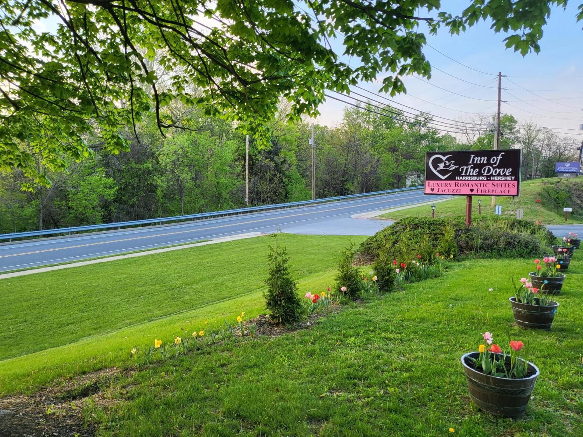 Inn Of The Dove - Romantic Luxury Suites With Jacuzzi & Fireplace At Harrisburg-Hershey-Philadelphia, Pa Kültér fotó