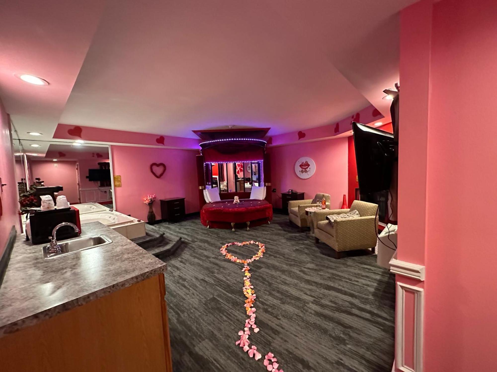 Inn Of The Dove - Romantic Luxury Suites With Jacuzzi & Fireplace At Harrisburg-Hershey-Philadelphia, Pa Kültér fotó